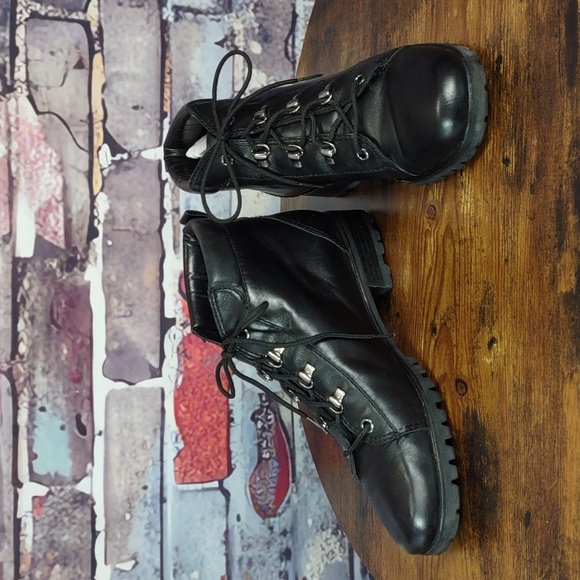 Talbot's "Iceland" Black Leather Boots - Picture 3 of 12